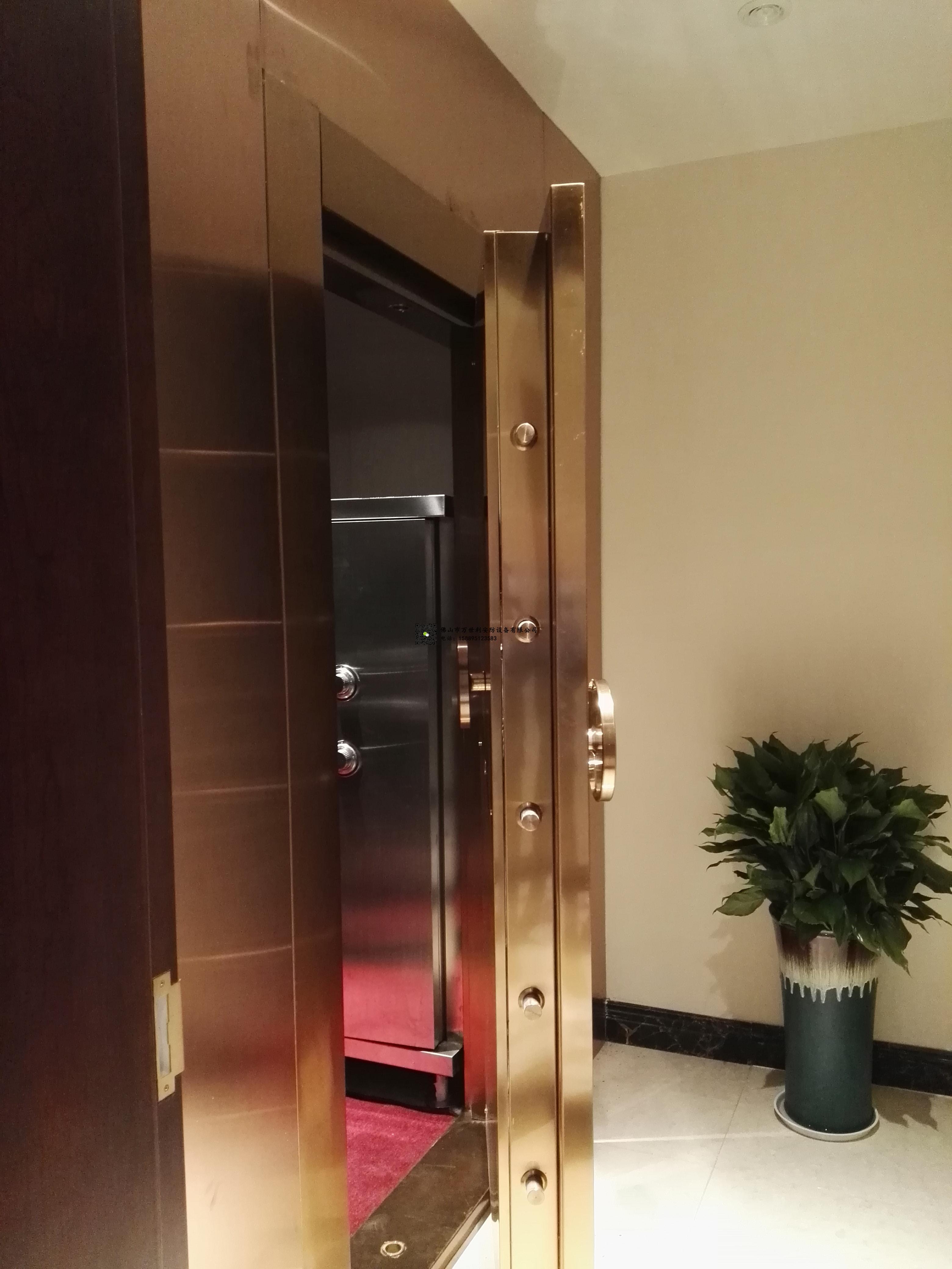 某私人安全屋密室制作金庫門(mén)設計
